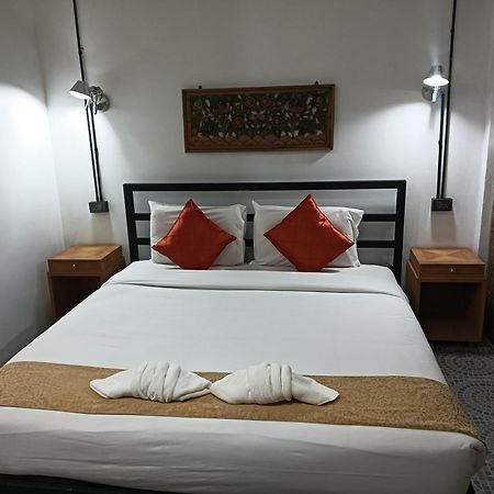 White Jail At Koh Tao Hostel Exterior photo
